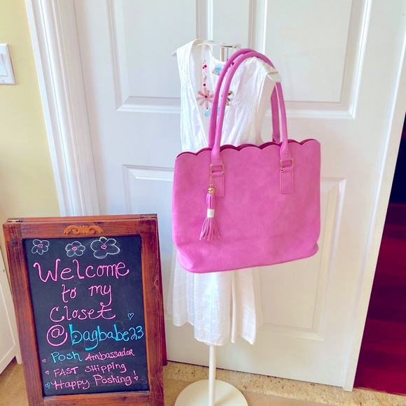 Handbags - 💕Barbie Pink Tote with Tassle! Vegan Leather! NWT
